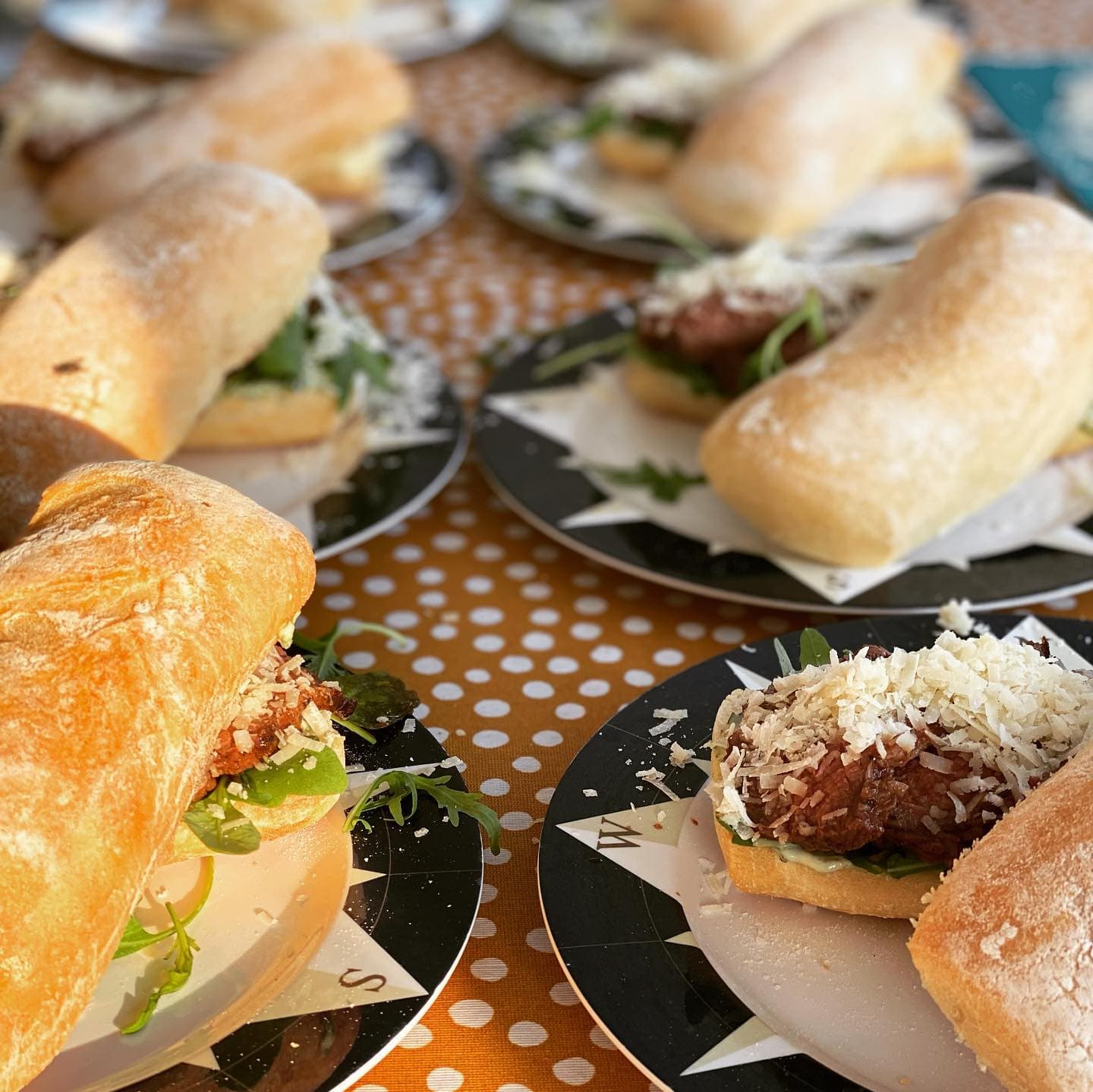 Steak sandwiches voor een grote groep